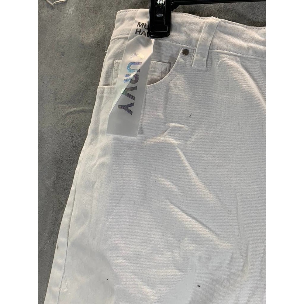 Tinseltown Juniors' Plus Vivid White Distressed Denim High-Rise Mom Shorts SZ18W - Picture 3 of 13